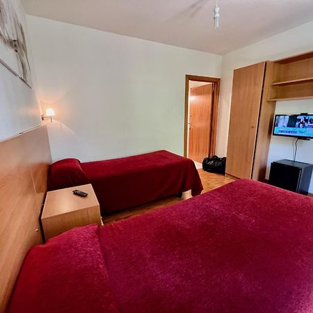 Hostal Madrazo Барселона Екстериор снимка