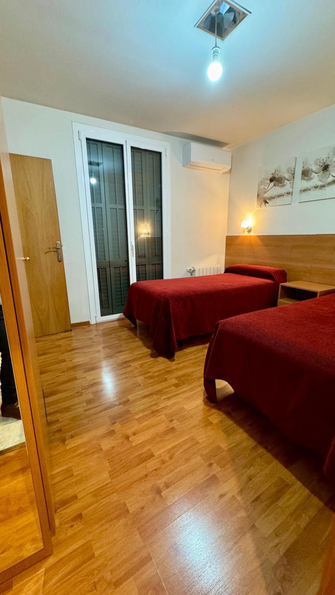 Hostal Madrazo Барселона Екстериор снимка