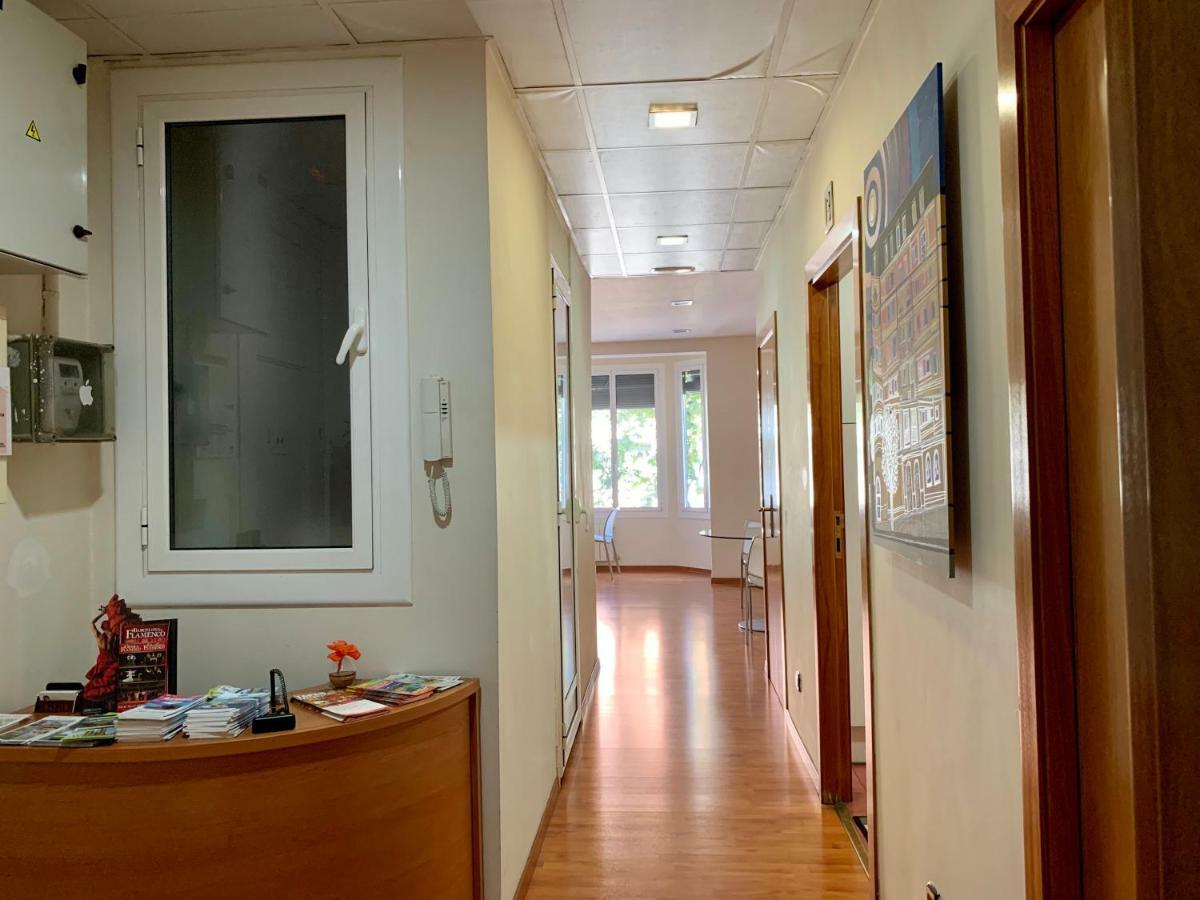 Hostal Madrazo Барселона Екстериор снимка